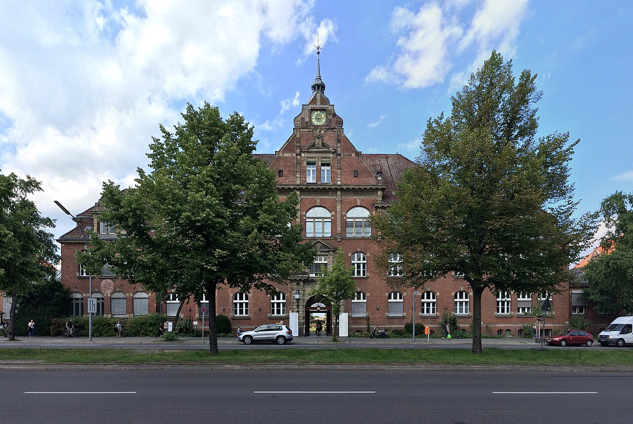 Sicher zu den Kliniken im Westen in Charlottenburg-Wilmersdorf