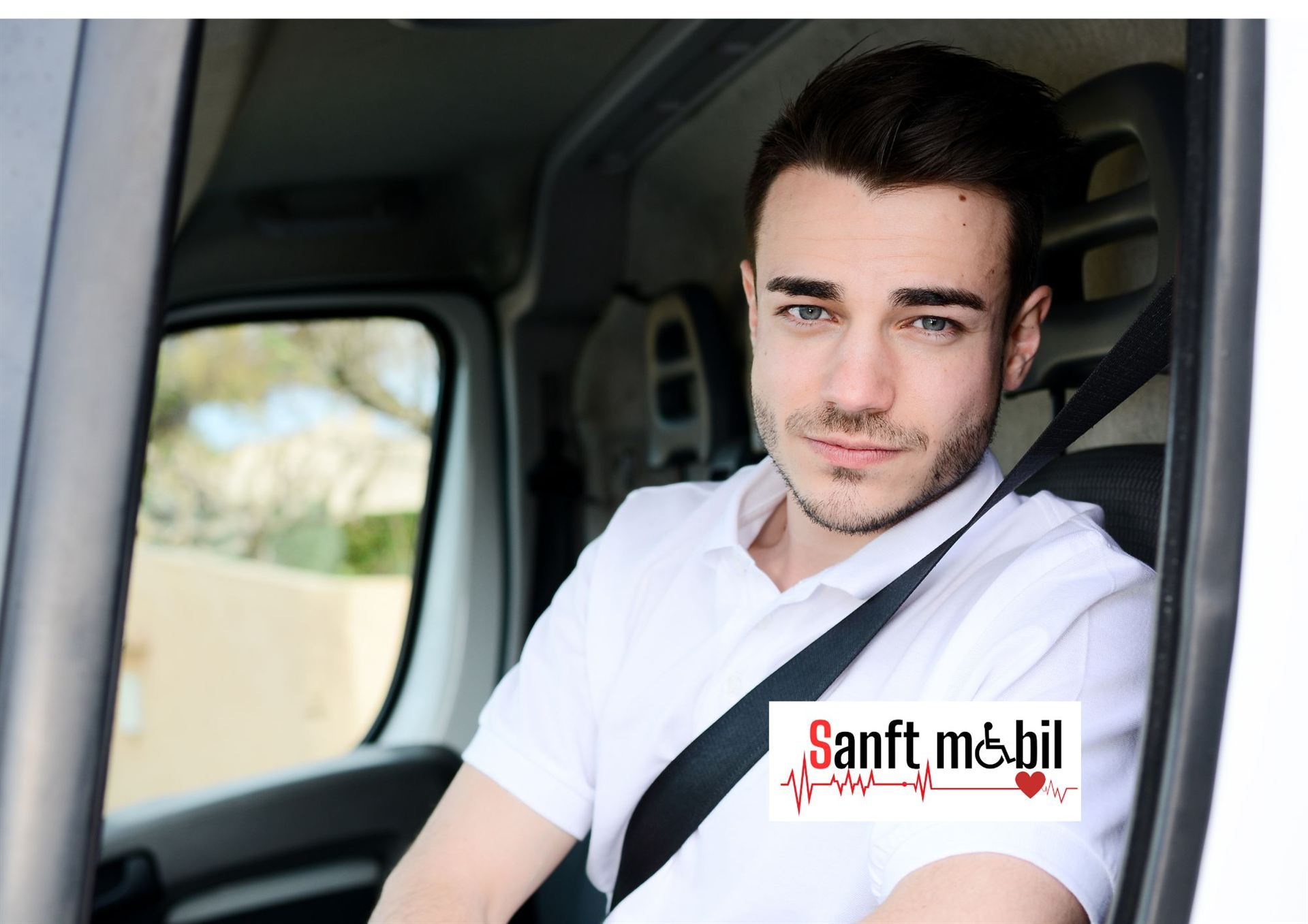 Barrierefreies Fahrzeug mit Rollstuhl-Lift